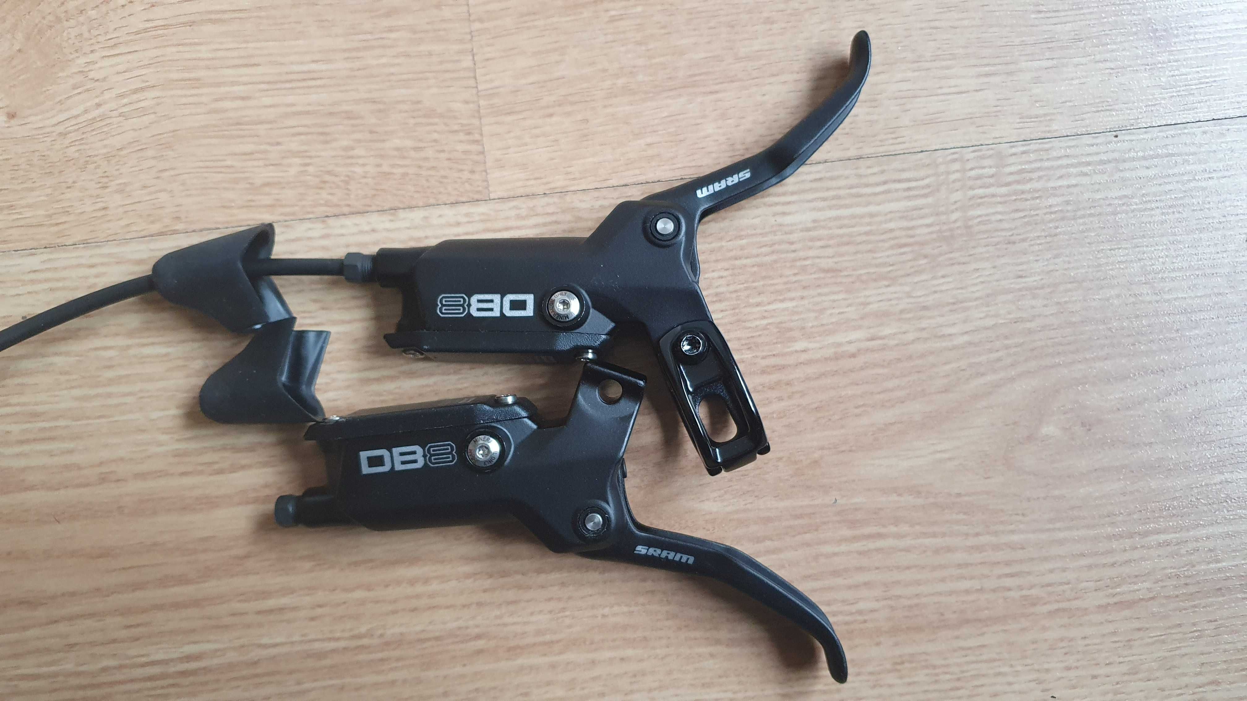 Hamulce Sram DB8