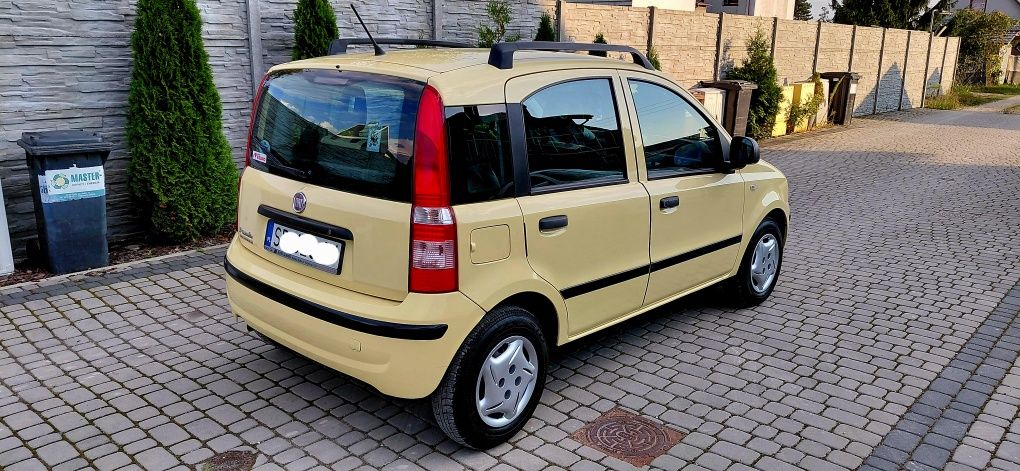 Ładny Fiat Panda krajowy 2012r. Klimatyzacja.