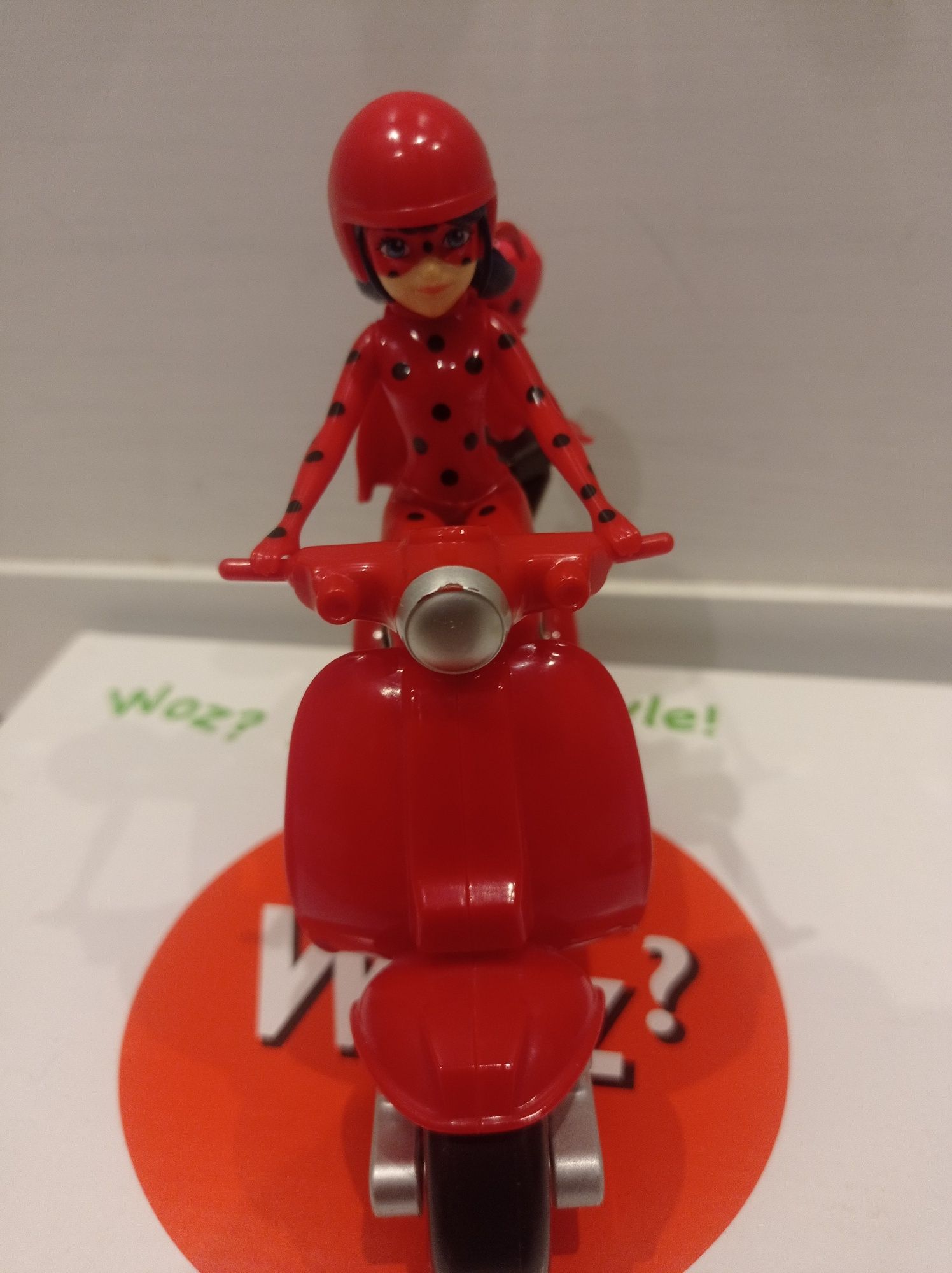 Figurka plus motocykl z bajki Miraculum