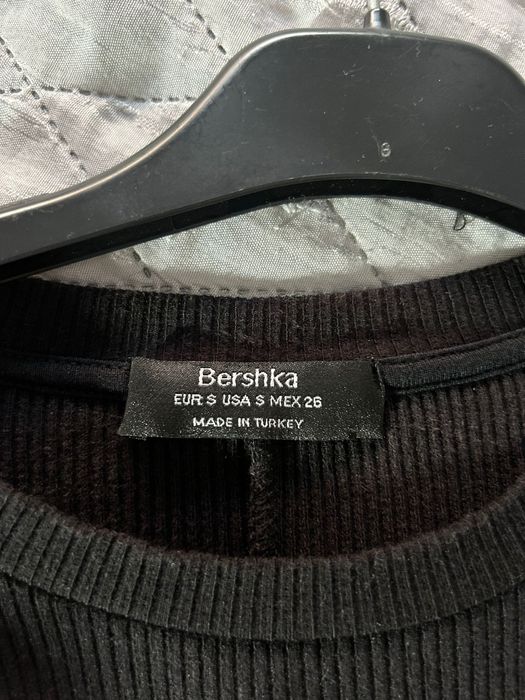 Vestido preto da Berska