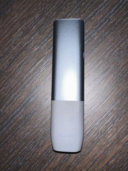 IQOS Iluma в сером цвете