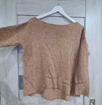 Musztardowy sweter oversize