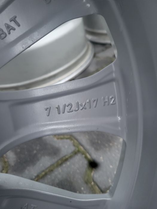 Felgi aluminiowe komplet 17" BMW G20 G21 G30 5X112 oryginal Et30