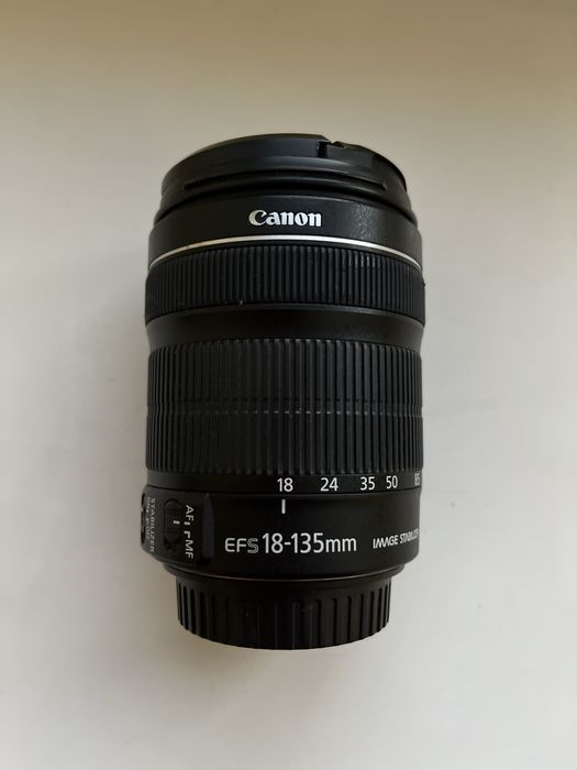 Обʼєктив Canon EFS 18-135mm