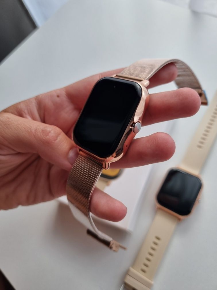 Złoty smartwatch