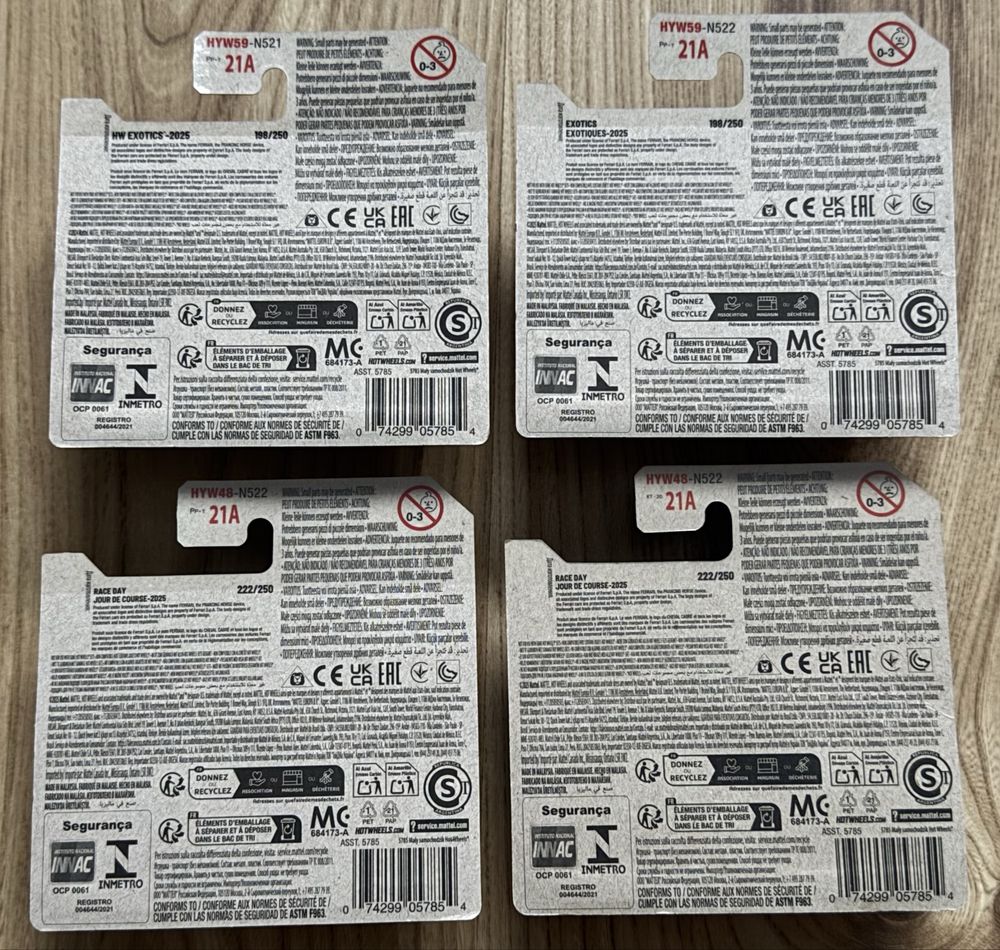 4x Hot Wheels Ferrari : 2x F40 Competizione + 2x 365 GTB4 Competizione