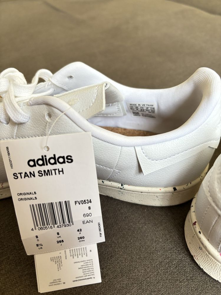 Adidas Stan Smith Clean Classics r. 42