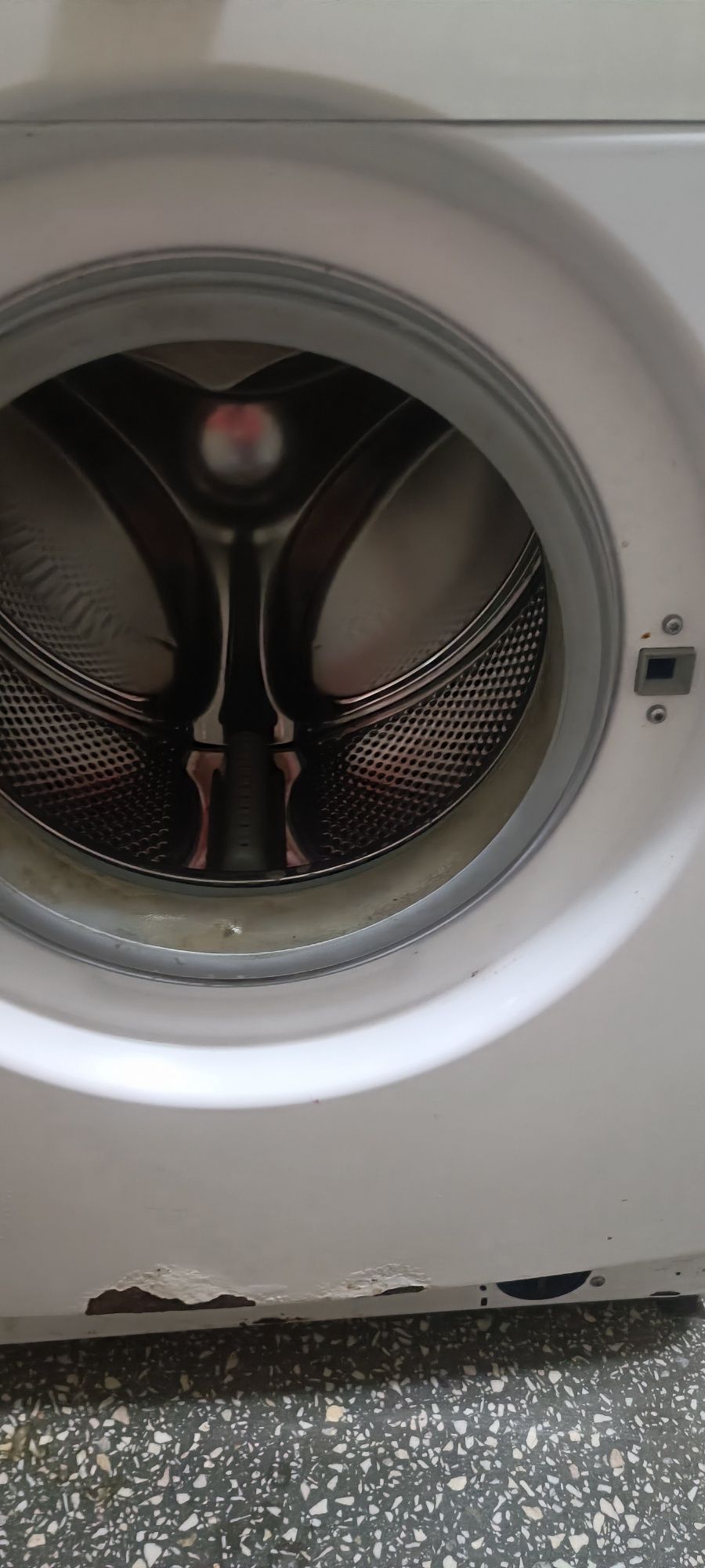 Sprzedam pralkę Whirlpool
