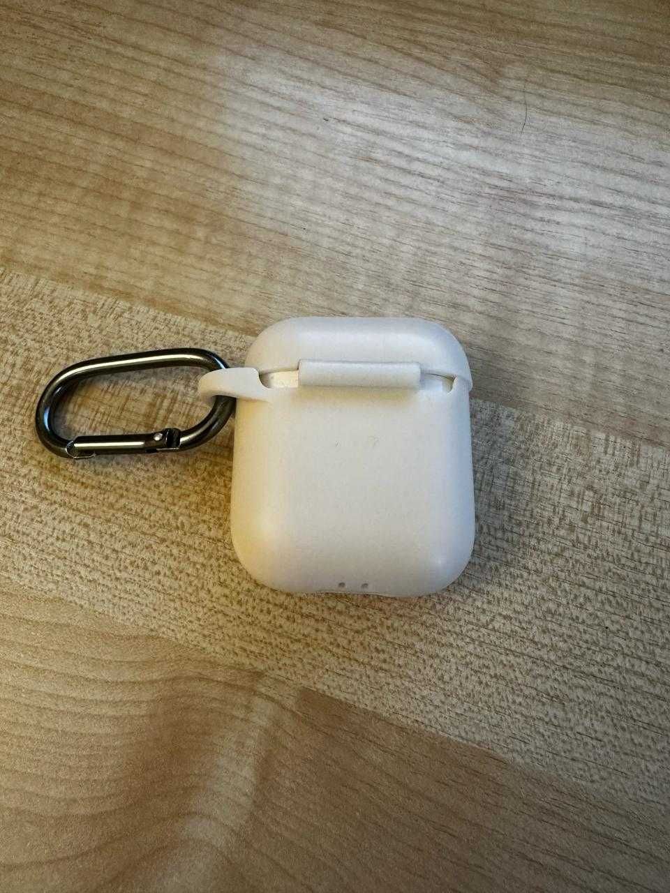 Apple AirPods 2 2023
