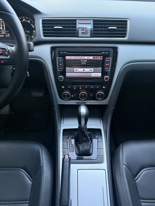 Volkswagen Passat B7 2.5 ГБО Автомат