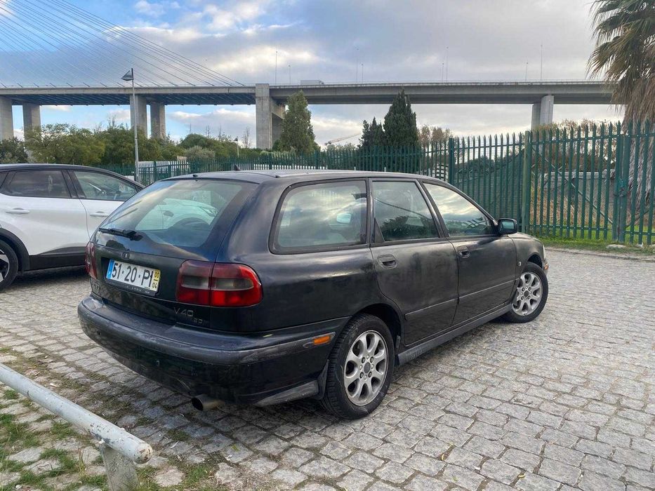 Volvo V40 1.9DI ano 2000