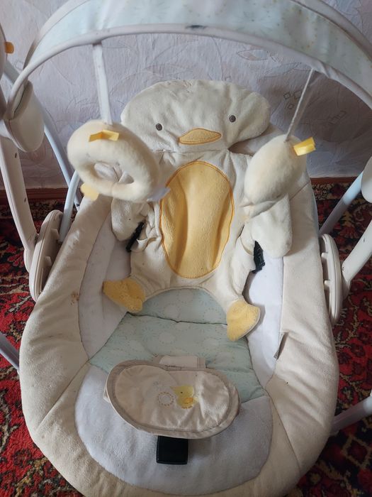 Дитячий заколисуючий центр Ingenuity True Speed