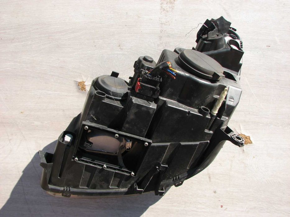 Lampa przednia prawa Citroen C5 I lift Xenon UK