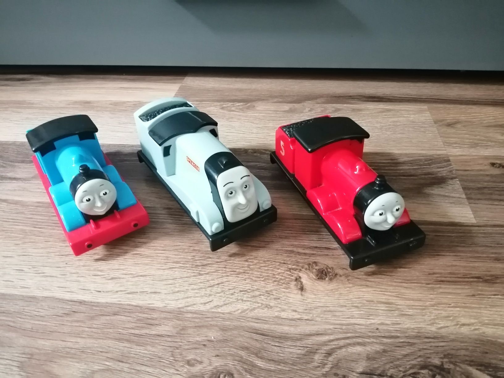 Zabawki pociągi Tomek i przyjaciele
