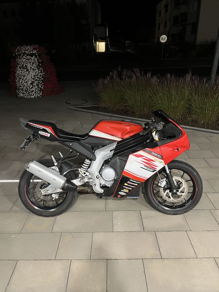 Rieju rs3 125 (yamaha yzf r125,ktm rc125,honda cbr125)