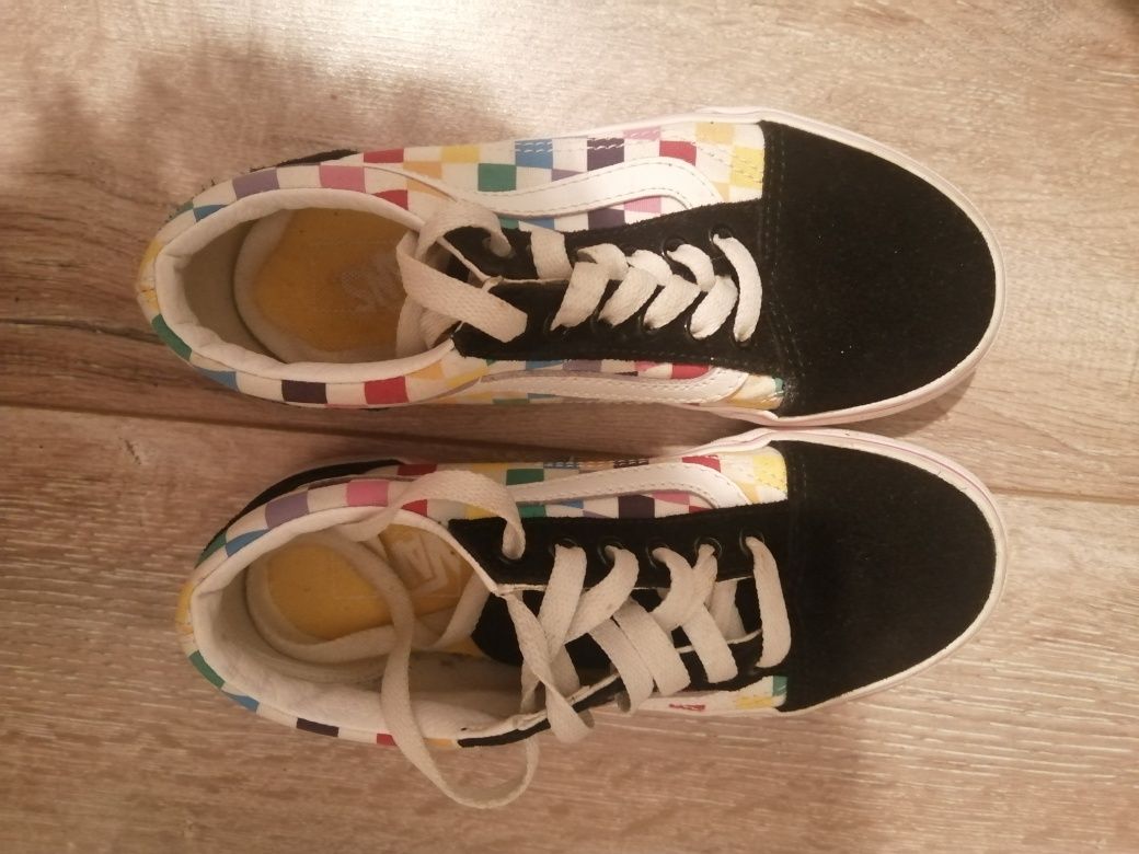 Buty vans z pudełkiem