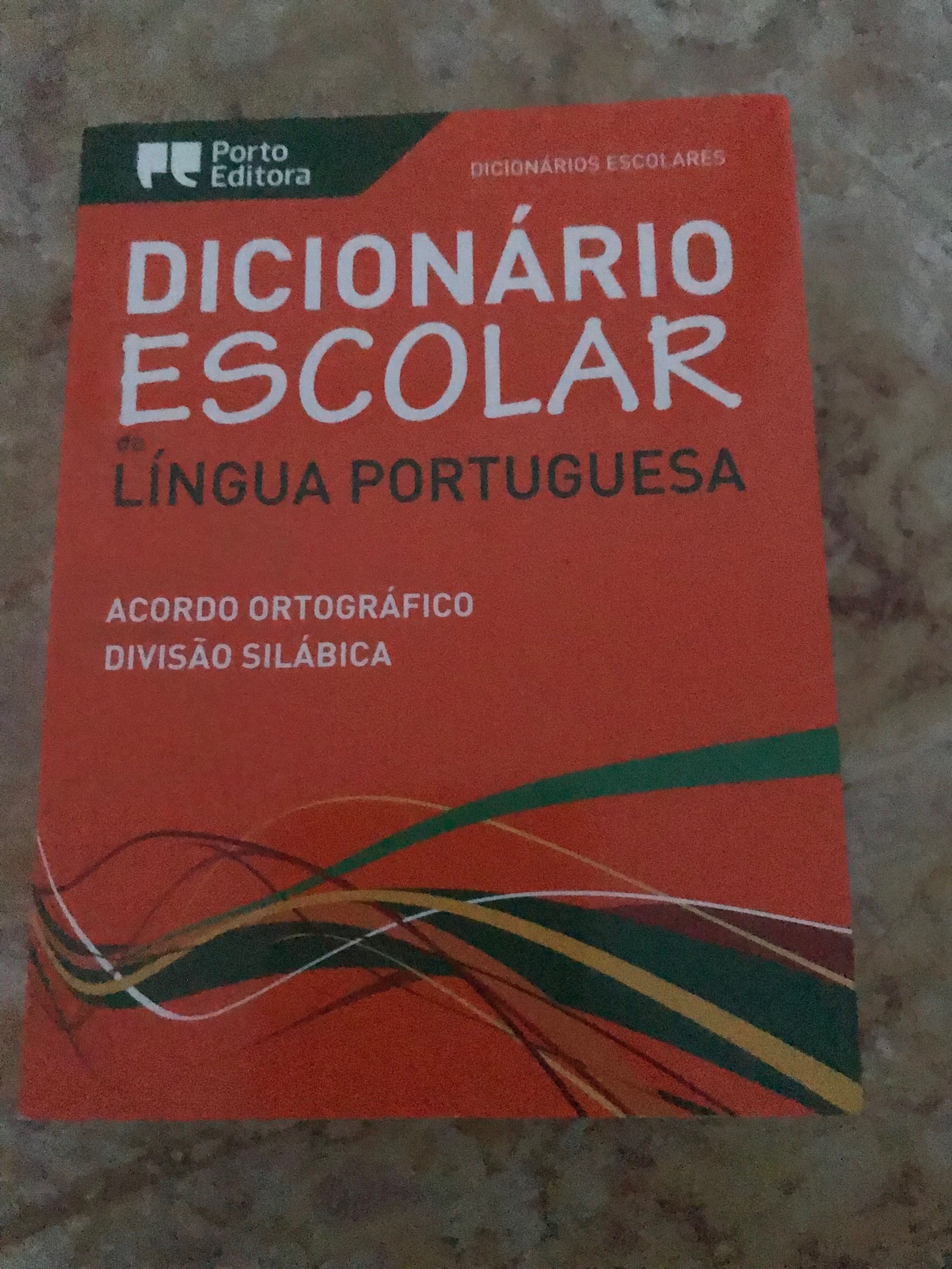 Dicionário Escolar de lLngua Portuguesa