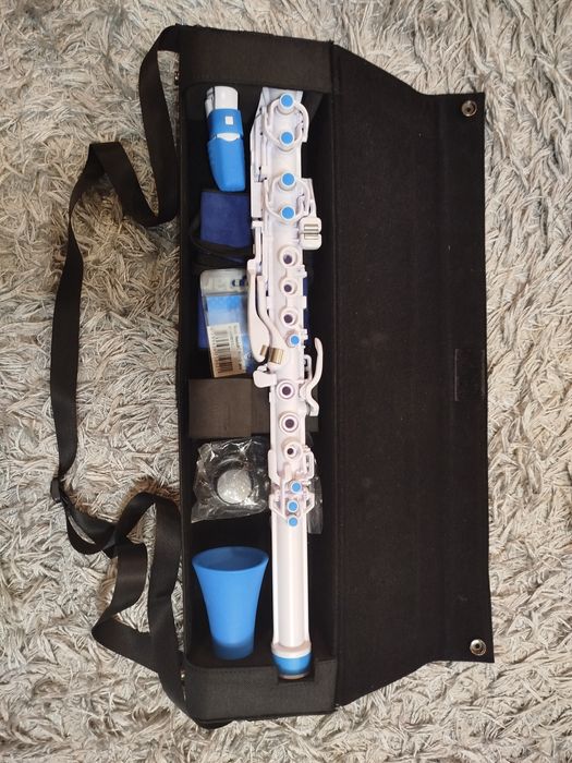 NUVO Clarinéo (azul e branco)