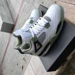 Klasyczny kolor pasujący do gumy_Jordan 4 Retro Seafoam nikeR. 39