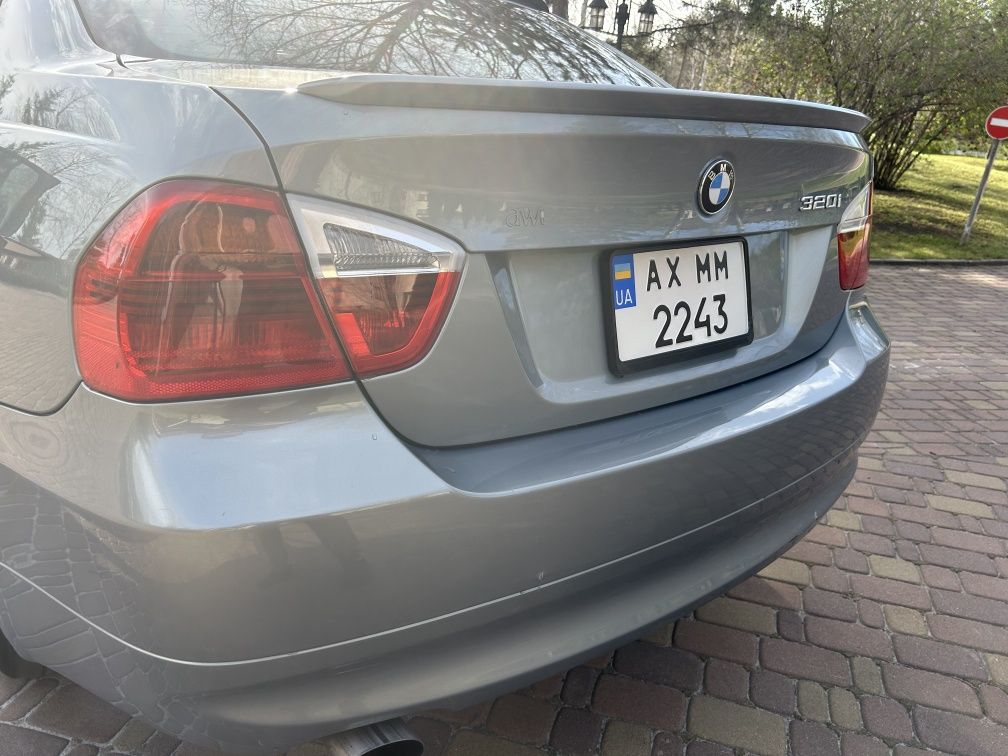 BMW 3 series E90