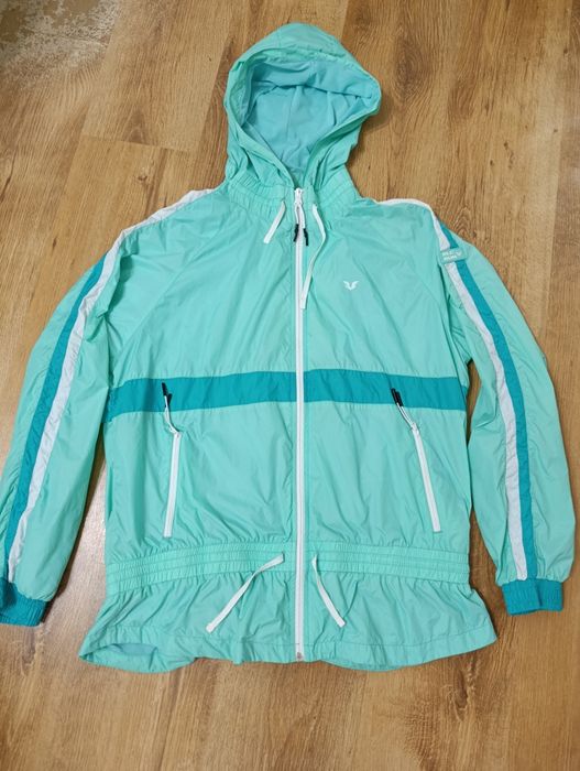 Куртка-вітровка  жіноча