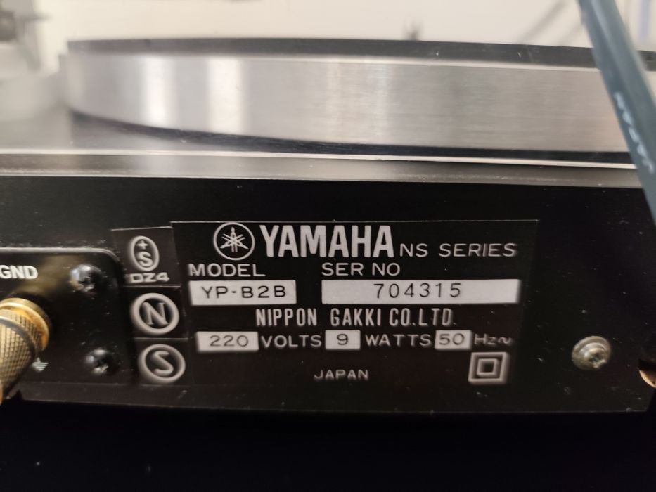 Gramofon vintage Yamaha YP-B2B