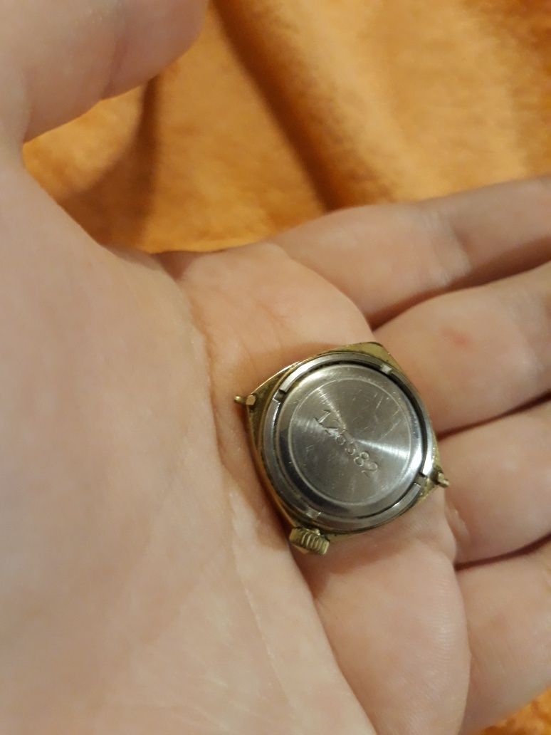 Антикварные позолоченые наручные часы Слава СССР золото красные