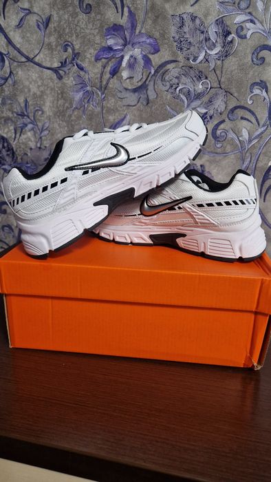 Кросівки Nike Initiator Чоловічі

Продаю стильні та зручні кросівки Ni