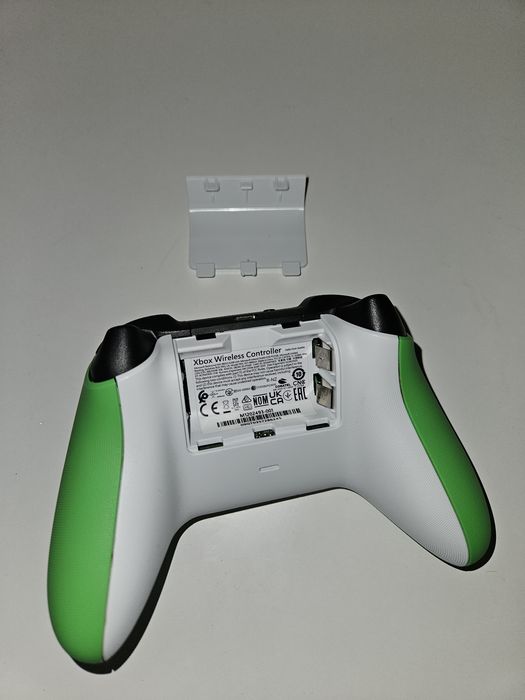 Pad/kontroler xbox series x, kolor zielono-biały