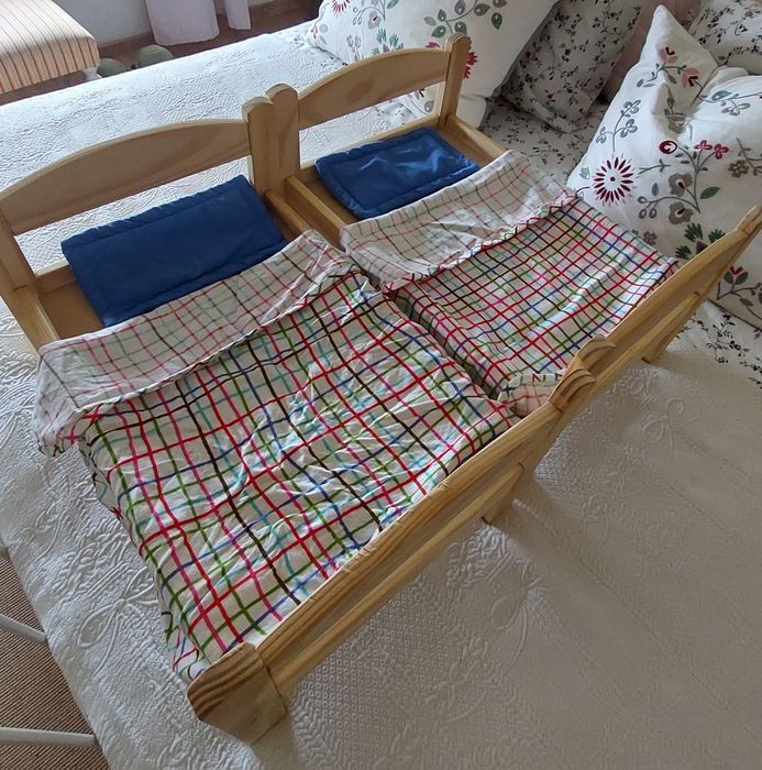 Camas de bonecas IKEA