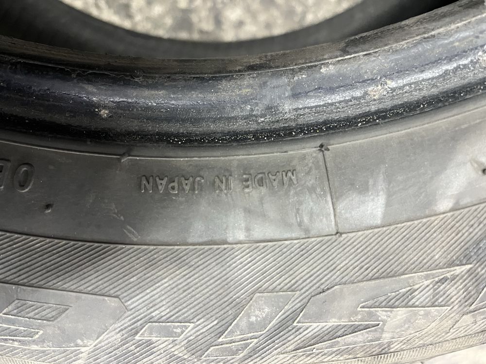 Продам резину зима 215,60,16