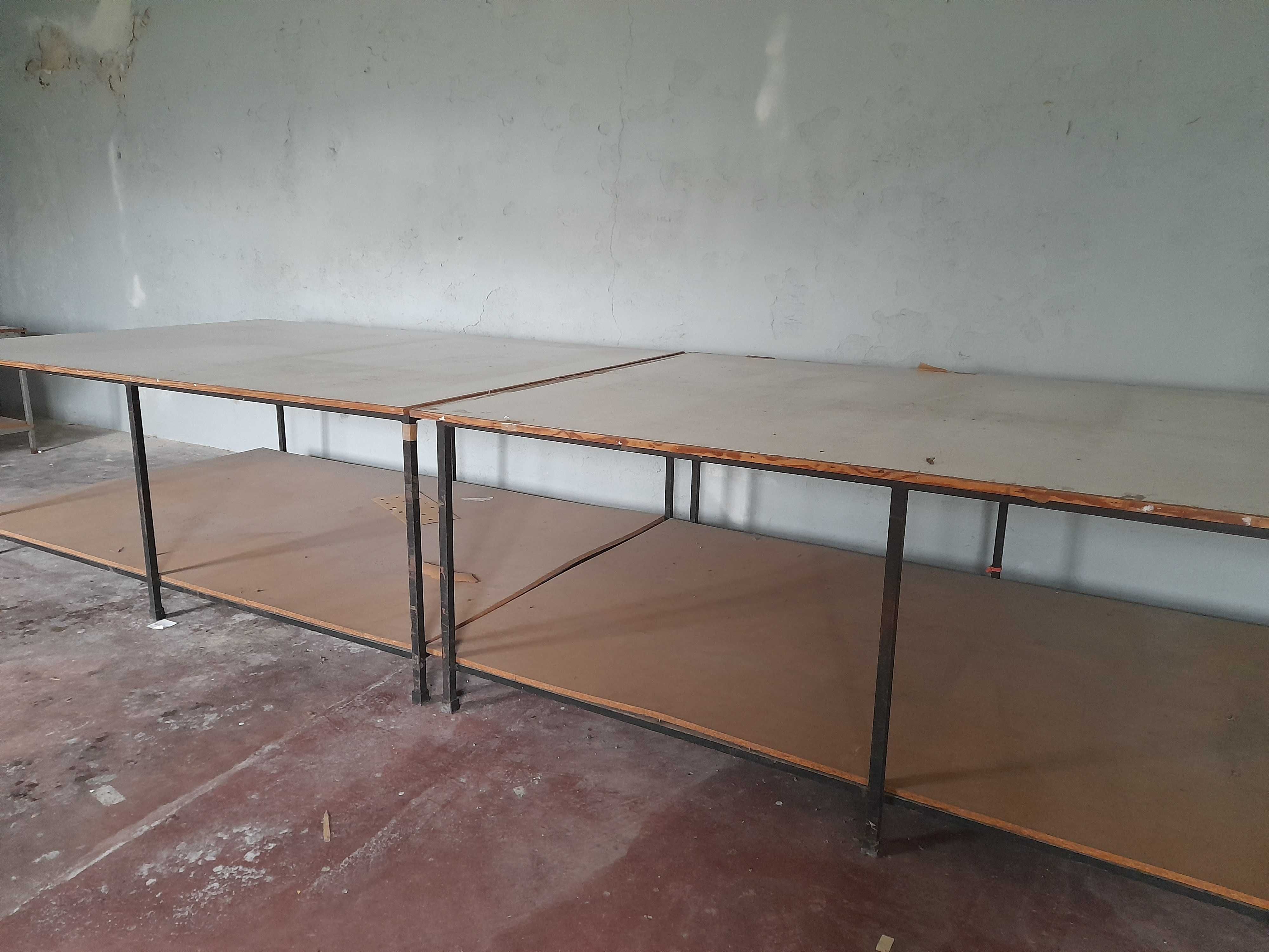 Mesa de corte e embalamento