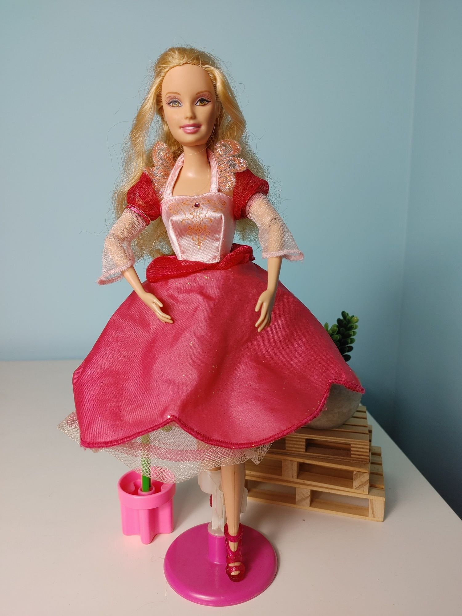 Lalka Barbie Mattel 12 tańczących księżniczek Genevieve