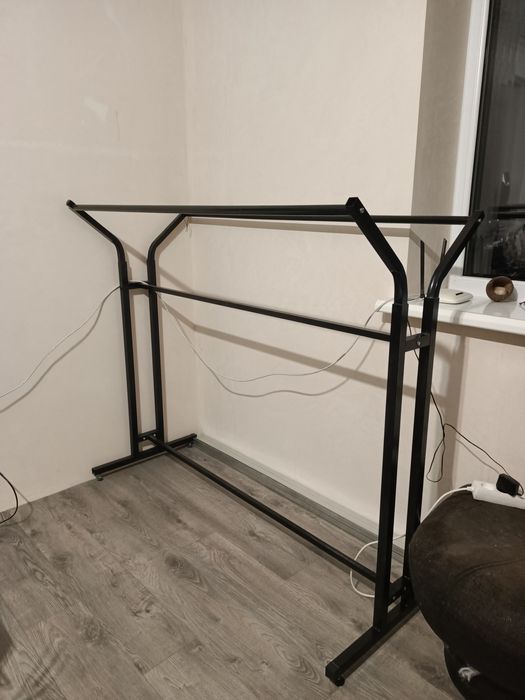 Стійка Вішалка для одягу металева