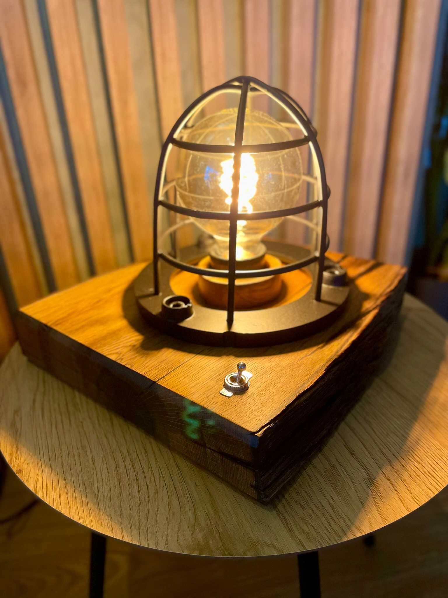 Lampka loft - industrialna (lity, 100-letni dąb - handmade)