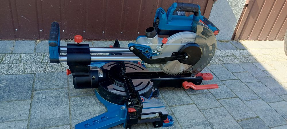 Ukośnica erbauer emis216s-18li pilarka kątowa