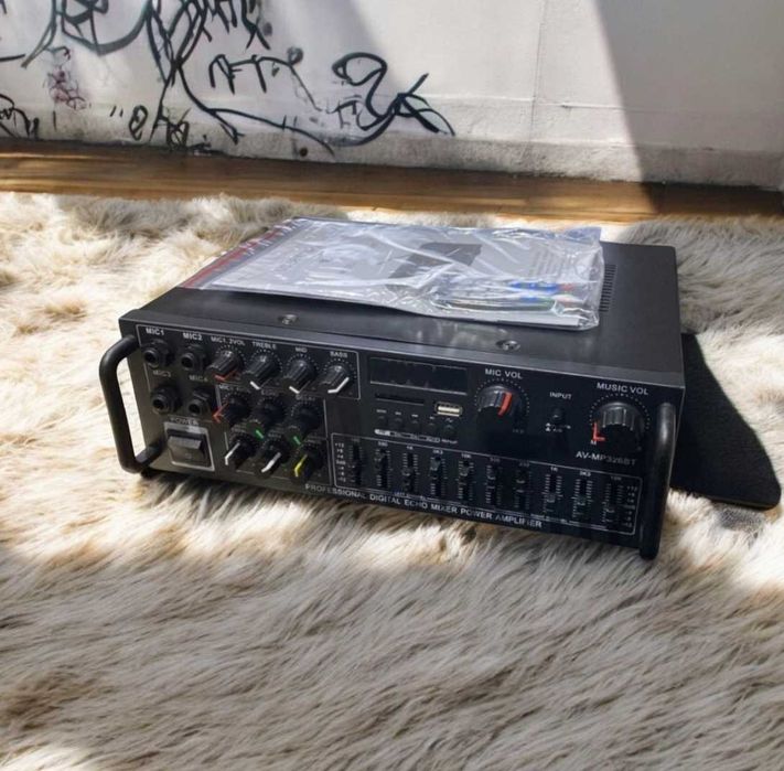 Усилитель звука підсилювач для домашньої акустики