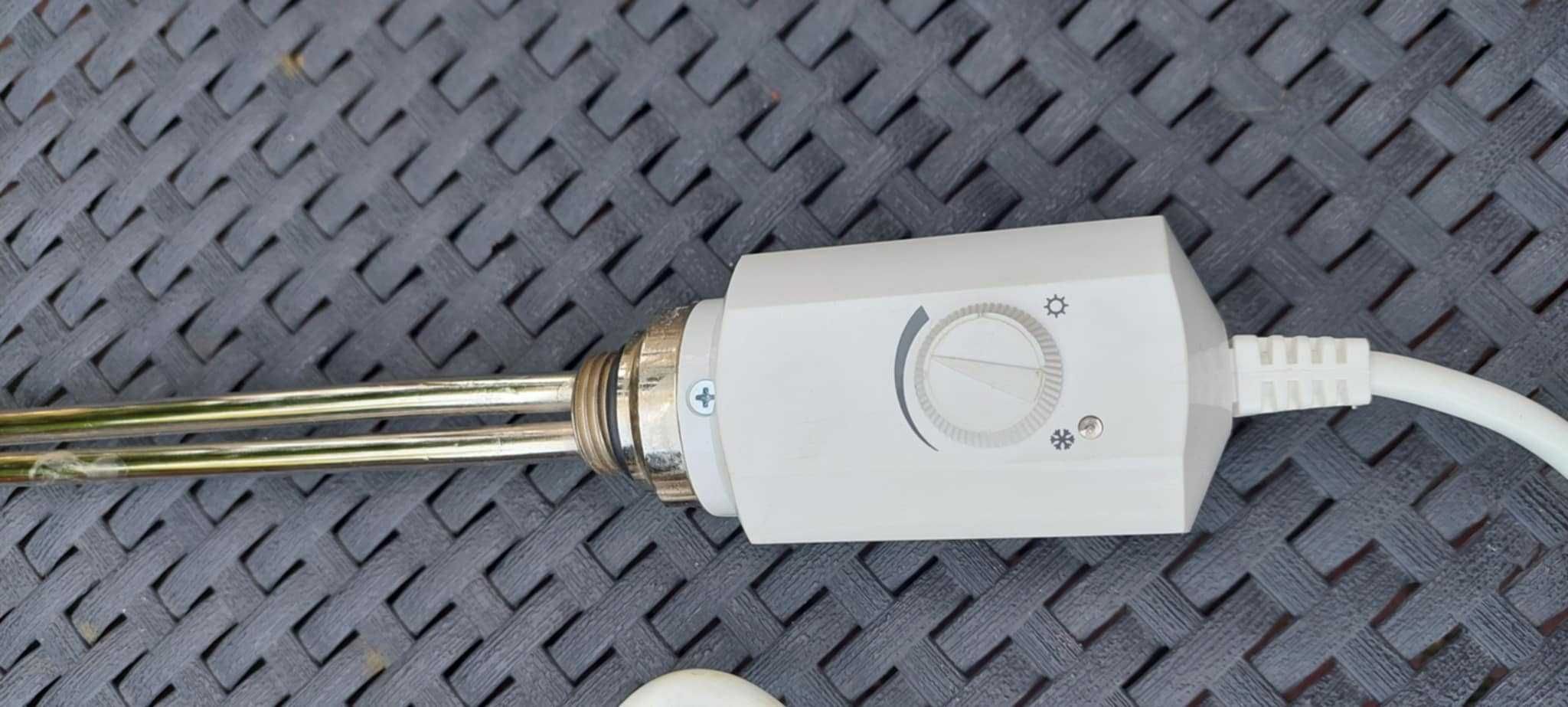 Grzałka elektryczna do grzejnika łazienkowego  VOLUX 300W BIAŁA