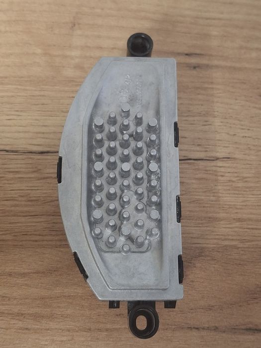 Резистор вентилятора A0009069307 mercedes