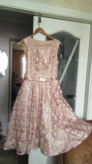 Нарядное платье аыходное