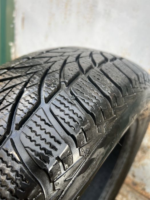 Продам зимнюю резину Goodear Ultragrip Ice 2 185*65 r15