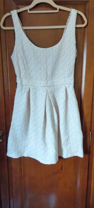 Vestidos Vários S/L