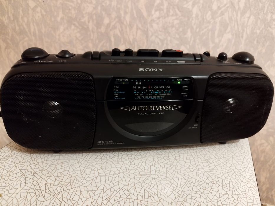 Портативний радіокасетний магнітофон Sony CFS-E15L