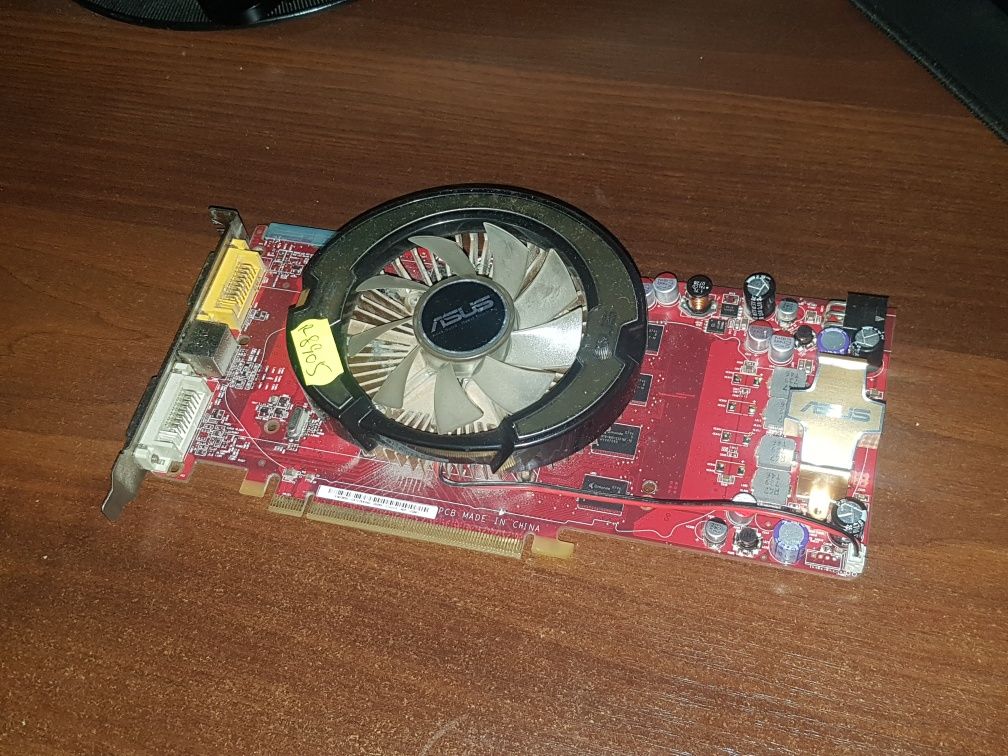 Asus Radeon hd 3850 1GB GDDR2