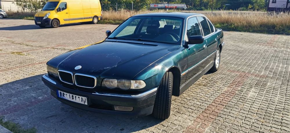 BMW Seria 7 BMW 728 E38