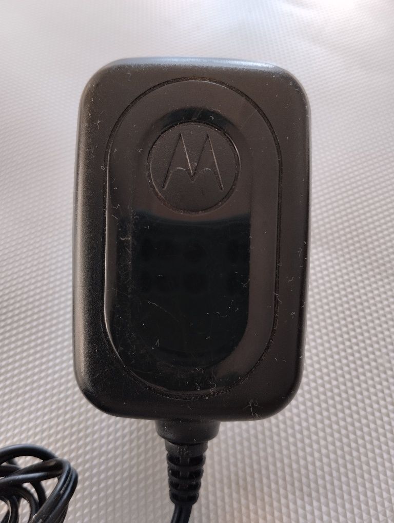 Зарядное устройство для телефона  Motorola, LG.