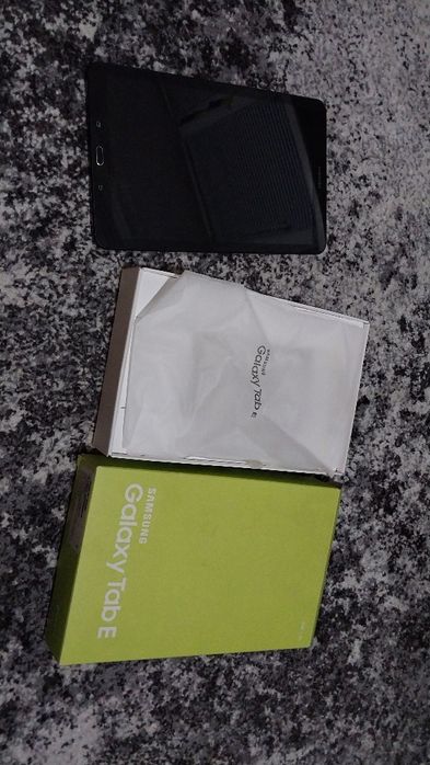 Планшет Samsung galaxy tab E