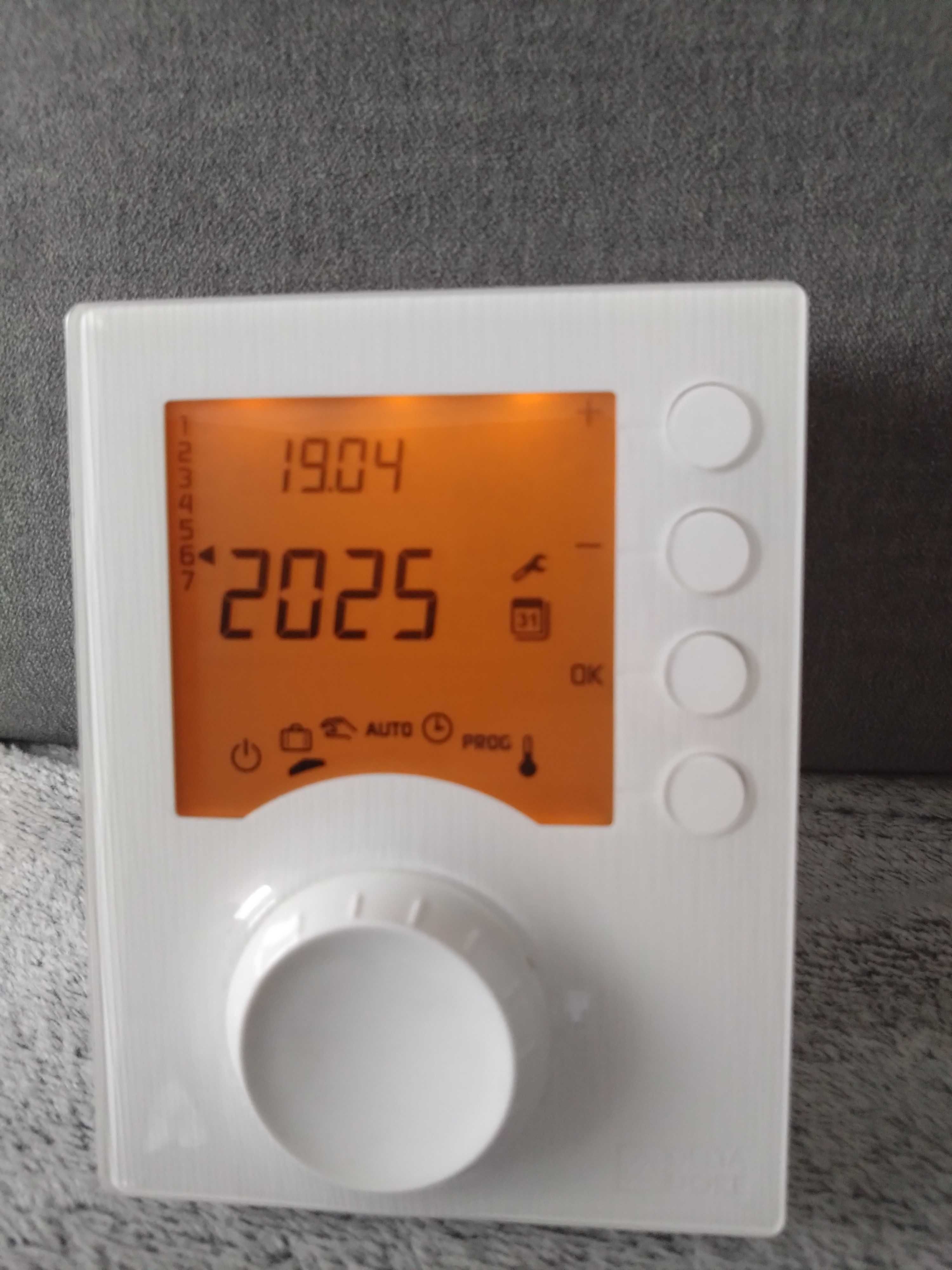 Przewodowy Termostat TYBOX 117