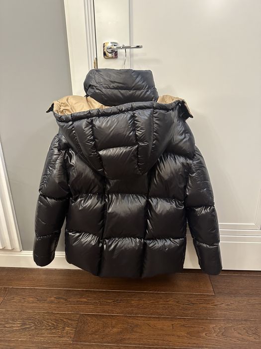Женский пуховик Moncler