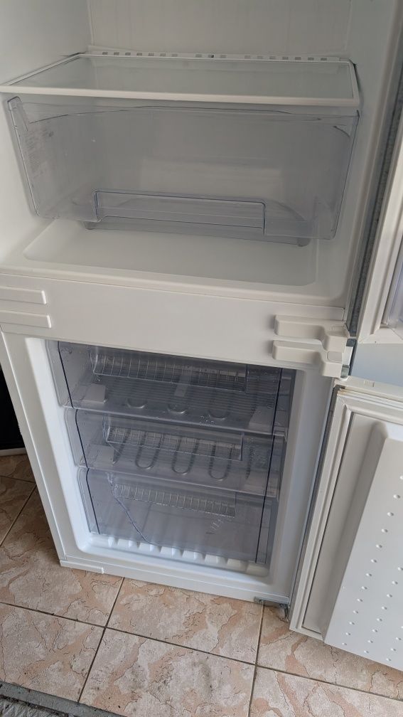 Frigorífico combinado de encastre